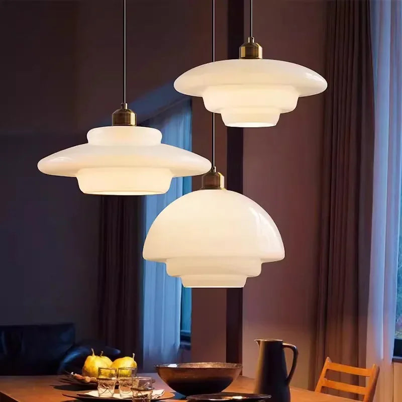 suspension décorative en verre de lait style nordique moderne - vue 2 sur 9