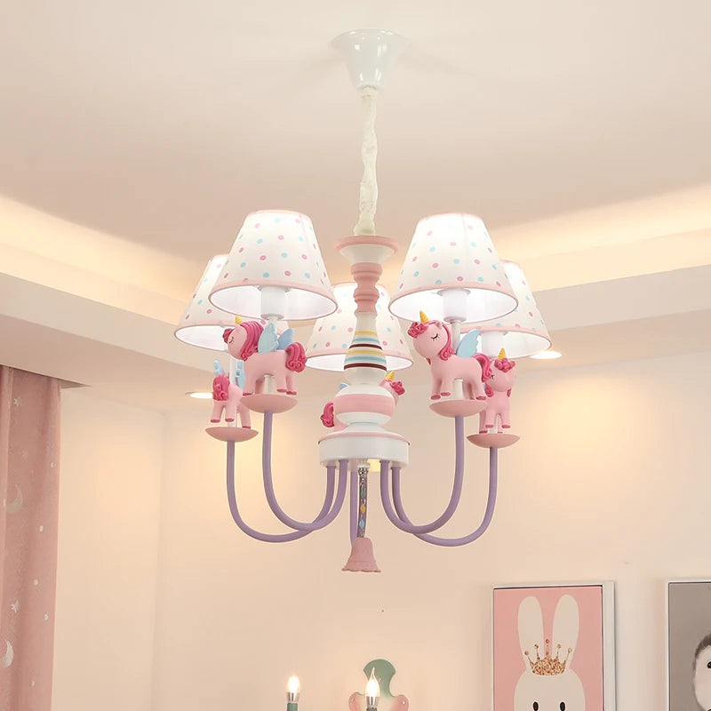 lustre romantique en tissu et résine pour enfant - vue 4 sur 6
