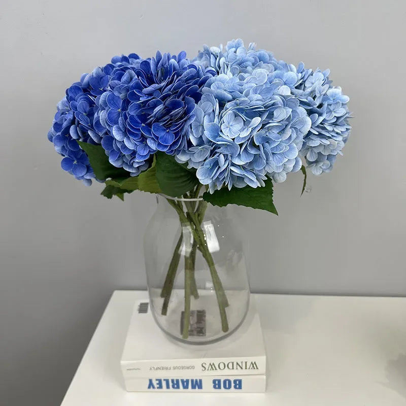 décoration de mariage fleurs artificielles hortensias et roses rouges - vue 4 sur 15