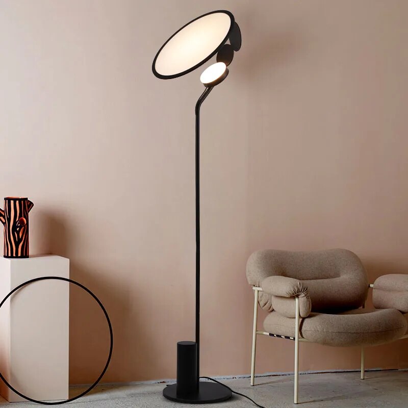 Lampadaire design noir en métal - vue 4 sur 4