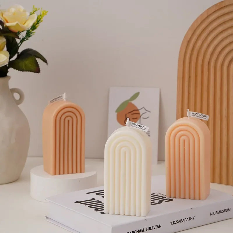 bougie parfumée arc-en-ciel géométrique en cire de soja artisanale - vue 2 sur 11