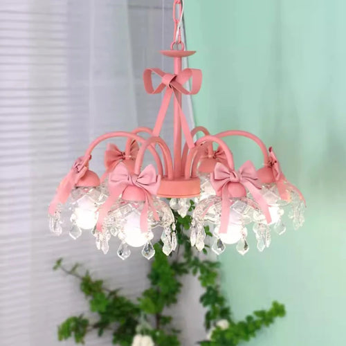 lustre mignon pour chambre de petite fille avec nœud rose en cristal