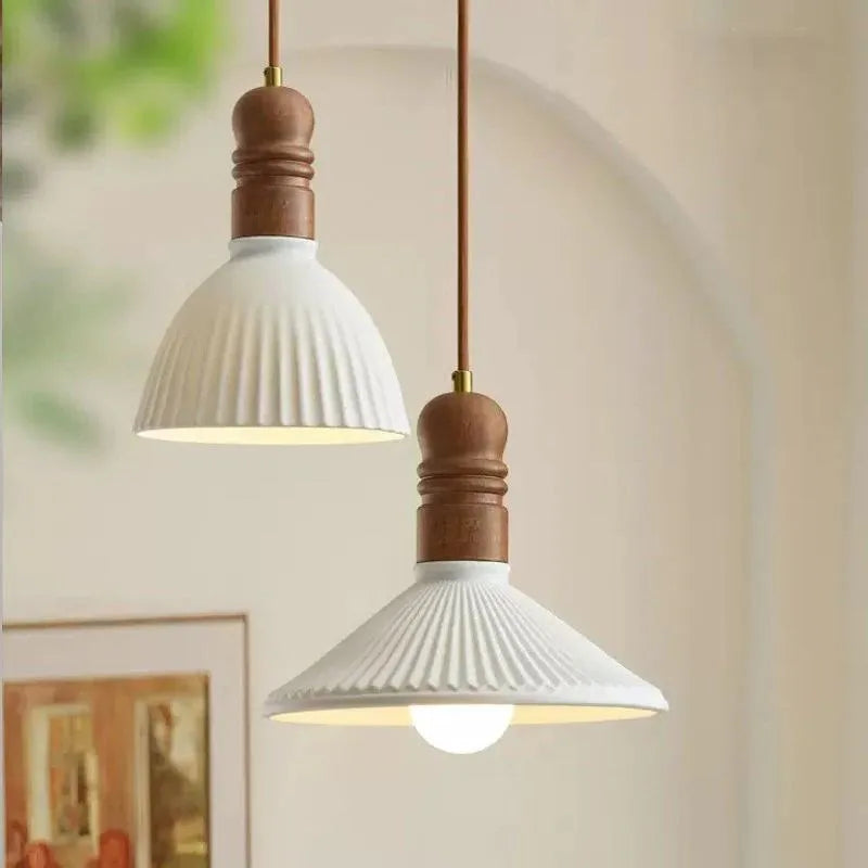 Suspension LED style nordique en bois massif et céramique - vue 4 sur 14