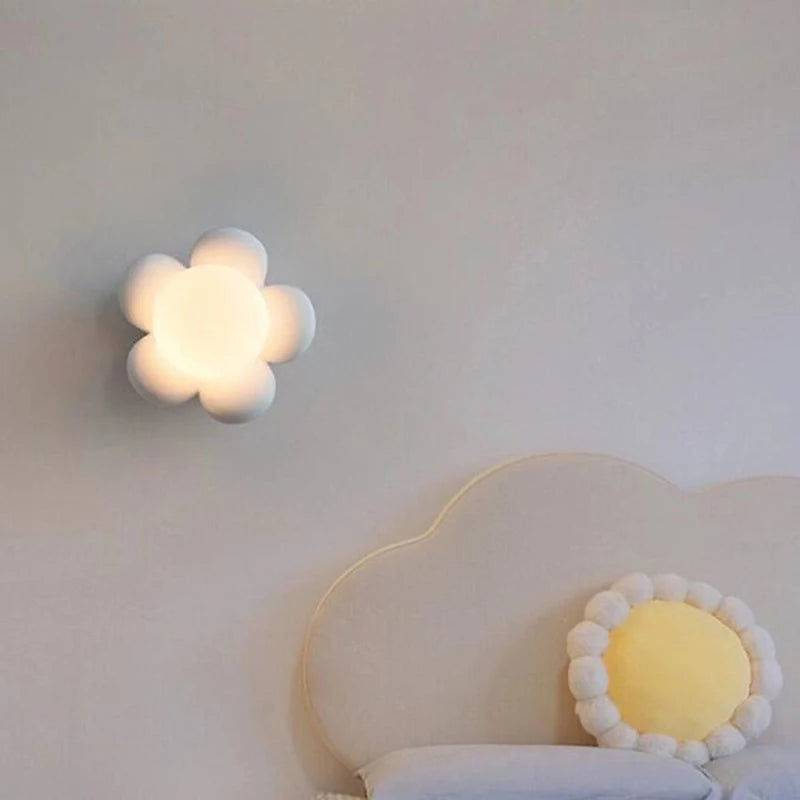 applique murale LED en résine en forme de fleur - vue 4 sur 8