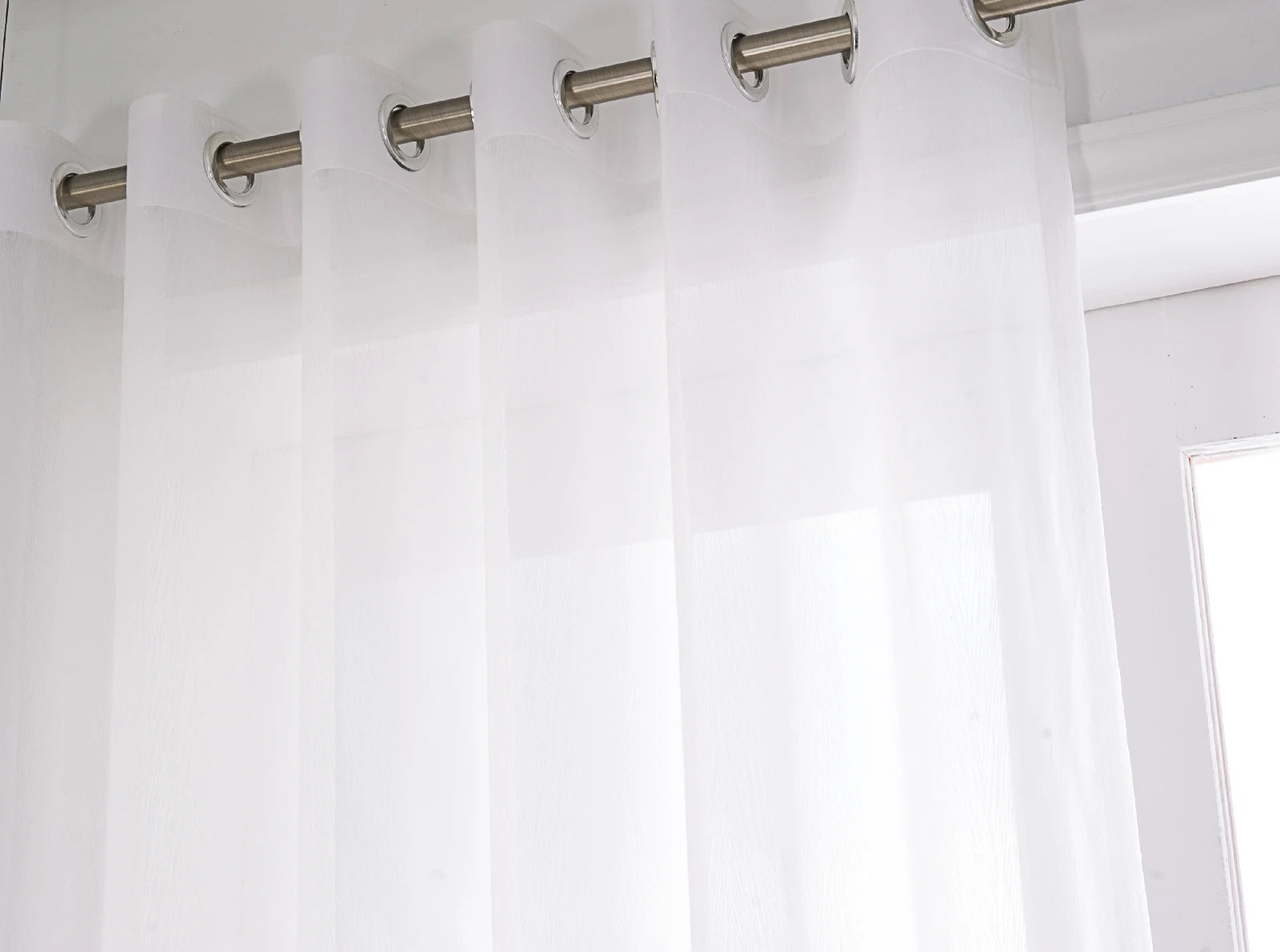 Rideau tulle transparent motifs floraux géométriques style luxe - vue 3 sur 8
