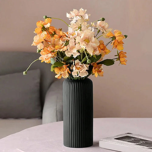 Striped Ceramic-Like Plastic Vase for Flowers, Decorative Floral Arrangement Display, Creative Little Flower Vase - vue 2 sur 6