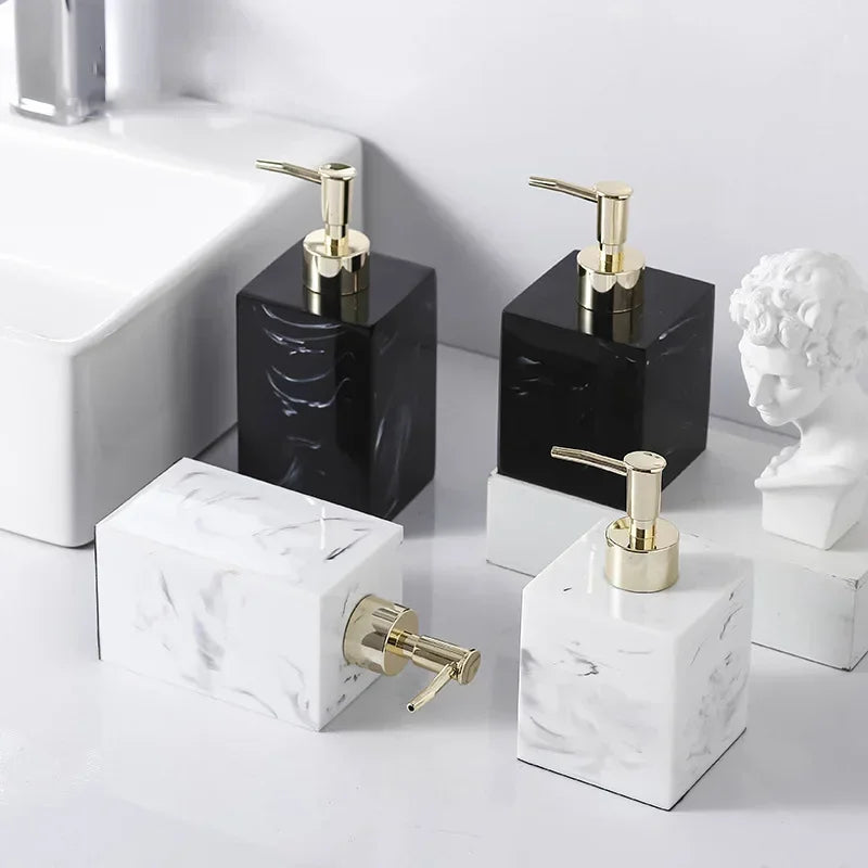 bouteille de désinfectant pour les mains et lotion portable - vue 3 sur 12