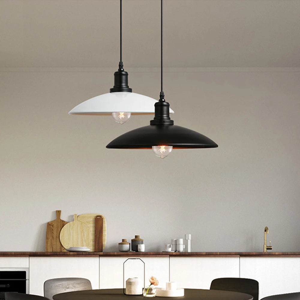 plafonnier industriel suspendu en métal vintage pour un style loft - vue 3 sur 8