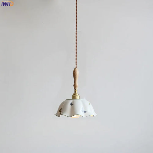 Suspension design led papillon céramique et bois