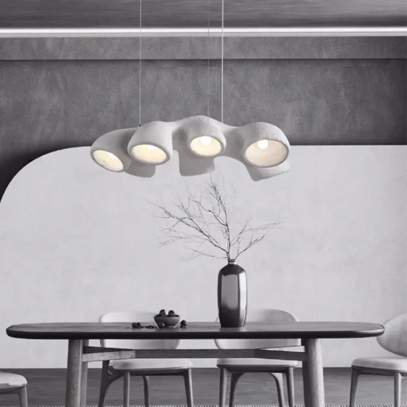 Minimalist resin pendant light for a contemporary interior - vue 3 sur 9