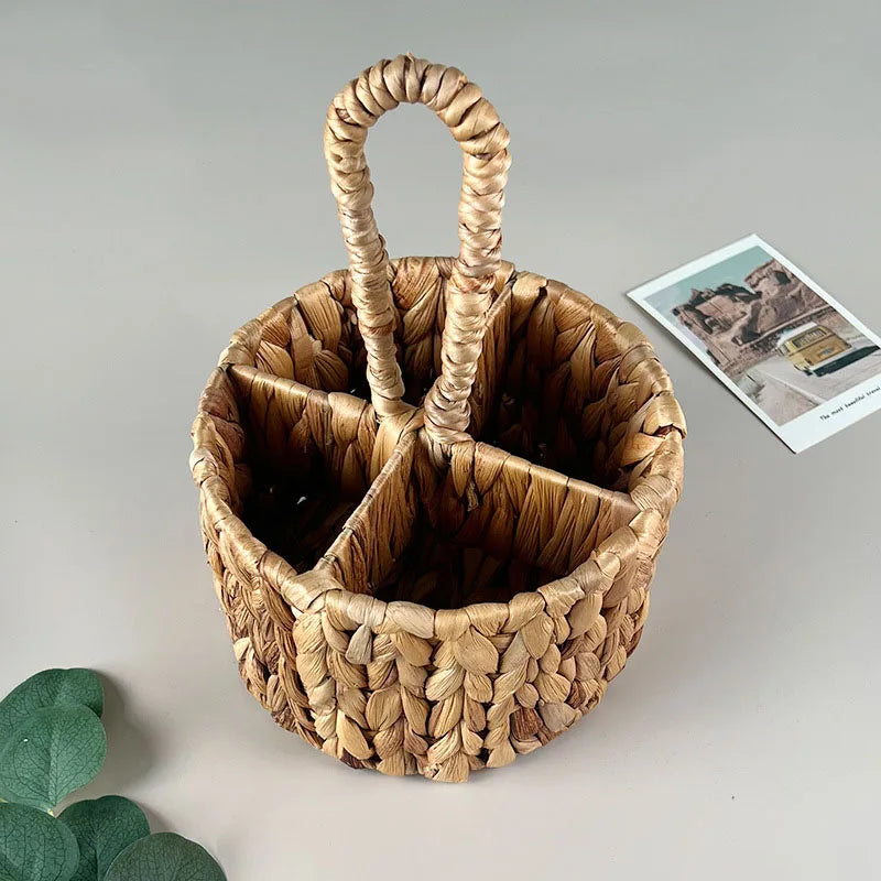 Wicker Flatware Organizer, Hand Woven Water Hyacinth Cutlery Holder for Countertop with Handle - vue 5 sur 6
