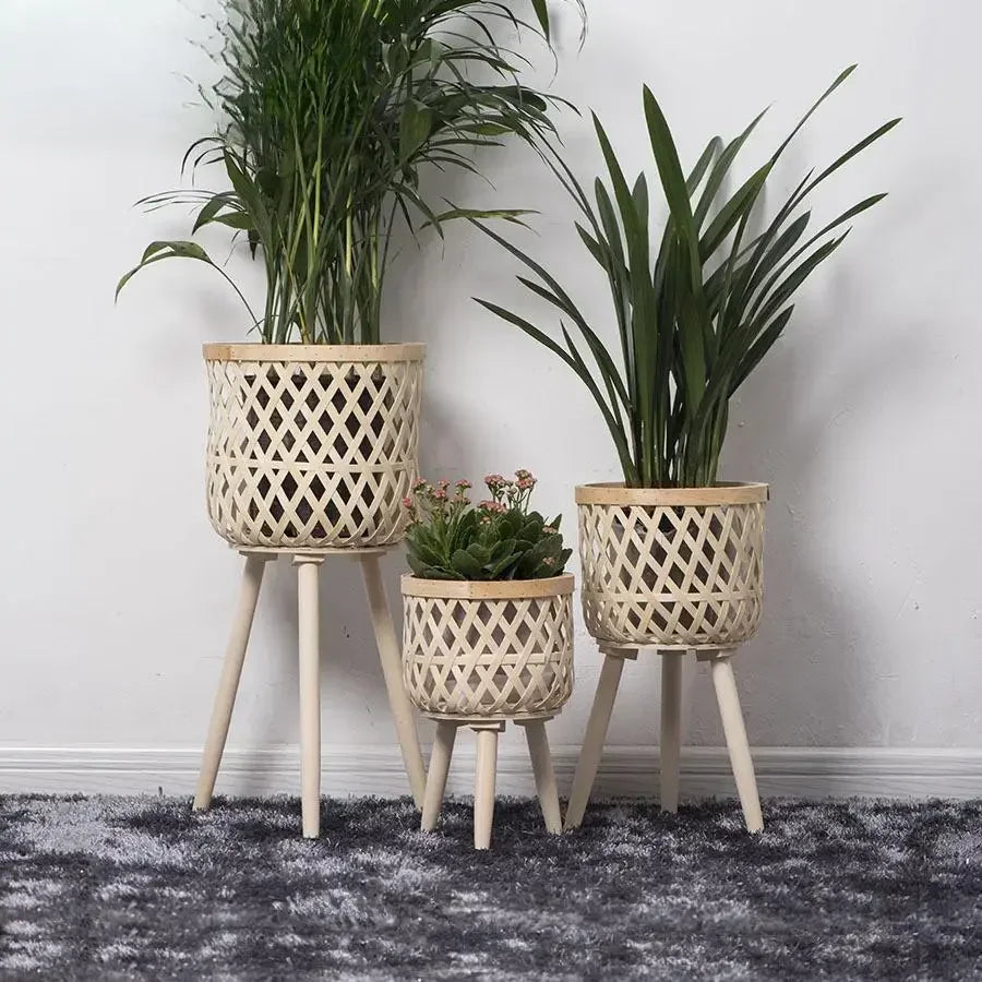 support de fleurs en rotin tressé pour décoration intérieure