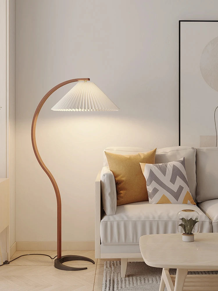 lampadaire style nordique rétro en rondins plissé français avec abat-jour en tissu - vue 5 sur 7