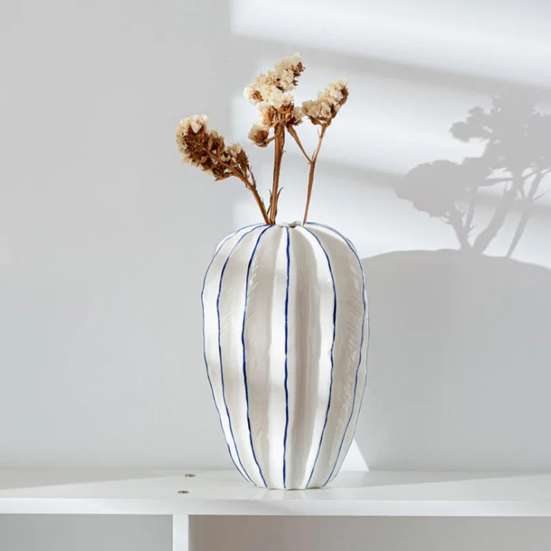 vase en céramique carambola pour décoration et fleurs séchées - vue 4 sur 7