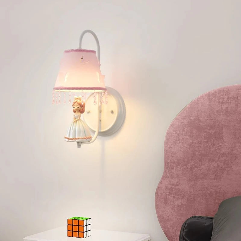 applique murale romantique pour chambre de fille moderne et chaleureuse - vue 3 sur 6