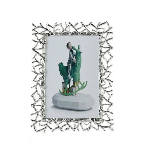 Golden Silver Art Photo Frame,Desktop Photo Display Ornaments,Bedroom Portrait Decor,Exquisite Creative Branch,Metal Photo Frame - vue 8 sur 8