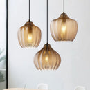 lampe led suspendue en verre design moderne pour espaces divers
