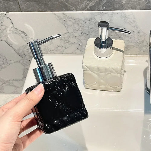 bouteille en céramique pour gel et désinfectant à main - vue 3 sur 8
