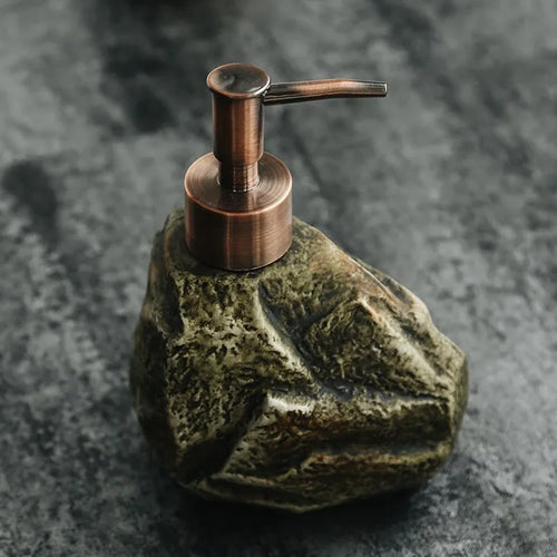 Realistic Ceramic Soap Dispenser - Stone-Like Hand Sanitizer Bottle with Pump, Luxury Shampoo and Shower Gel Refill Bottle - vue 2 sur 8