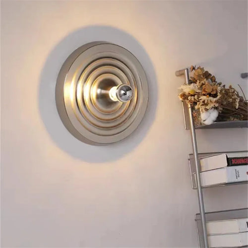 Minimalist designer wall light for modern décor