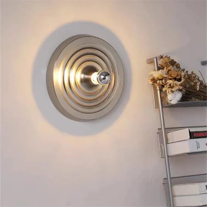 Minimalist designer wall light for modern décor