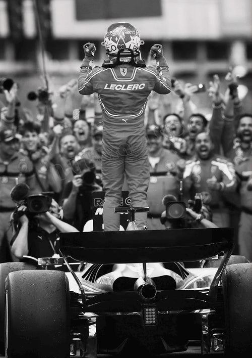 affiche vintage de voitures de sport en noir et blanc décorative