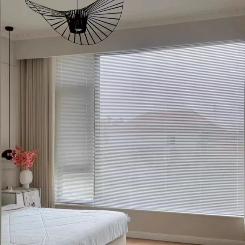 Store vénitien aluminium 25mm sur mesure commande manuelle