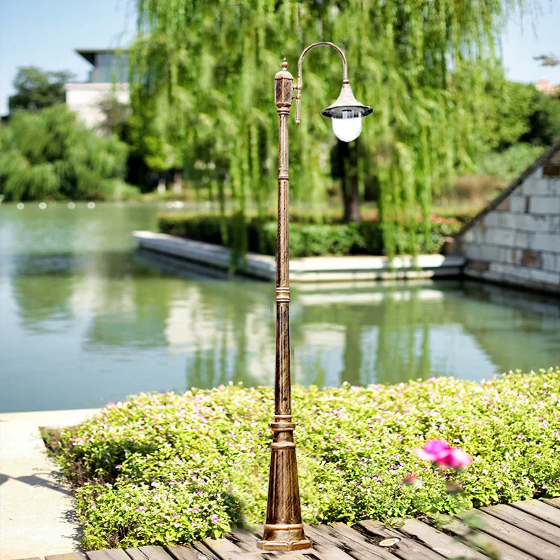 lampe de jardin extérieure résistante à la pluie pour villa ou rue - vue 4 sur 7