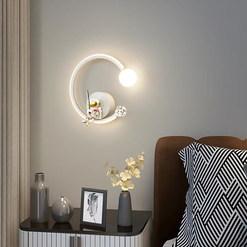 Nordic minimalist moon planet astronaut wall light - vue 2 sur 16