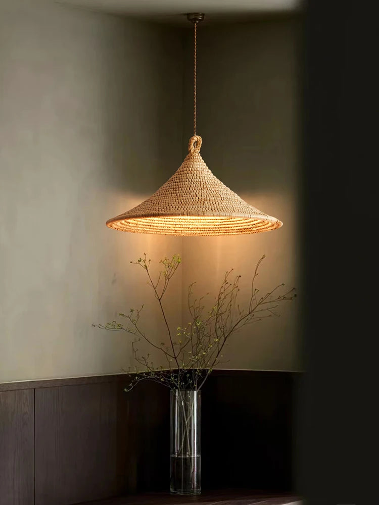 Lustre de style japonais tressé en rotin clair - vue 4 sur 10