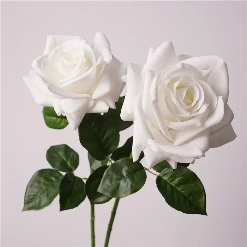 Realistic decorative white artificial roses for weddings - vue 6 sur 12