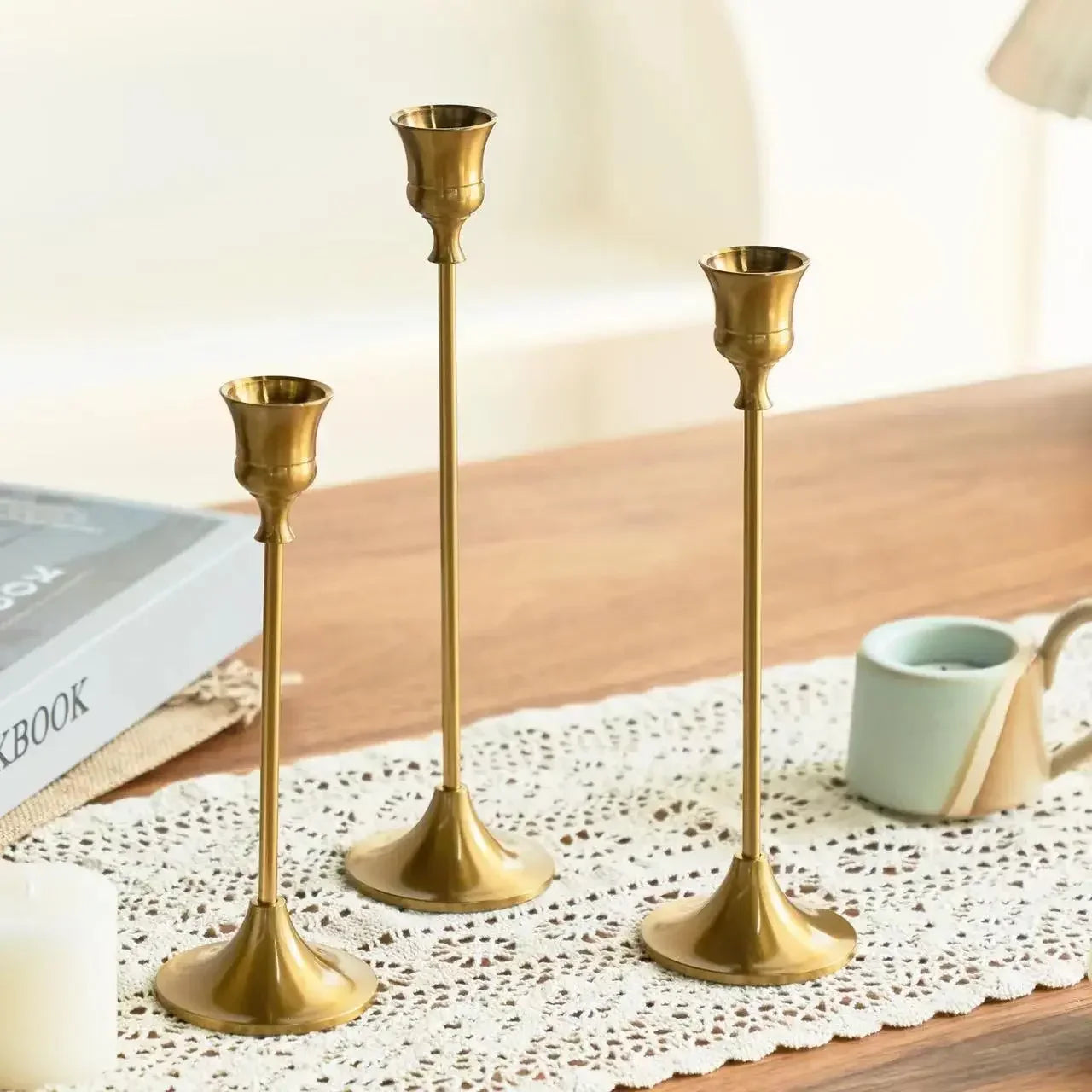 kit de trois bougeoirs en laiton doré pour mariage et dîner - vue 2 sur 18