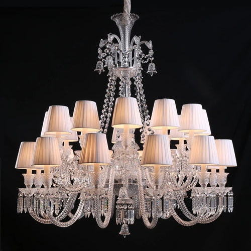 lustre en cristal transparent pour un éclairage élégant et raffiné