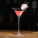 Verres elegants a pied pour cocktails champagne vin