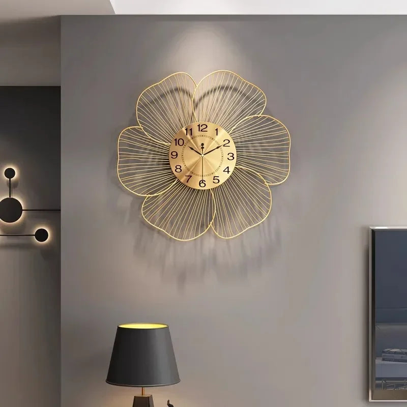 horloge murale design en métal pour intérieur moderne et épuré - vue 4 sur 8