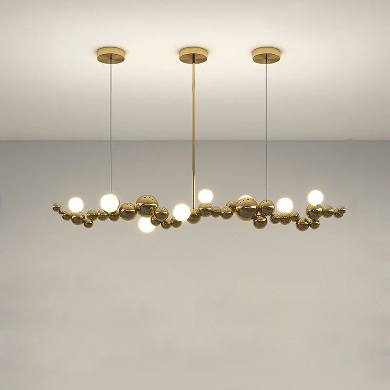 suspension design led art déco en or chromé pour intérieur élégant