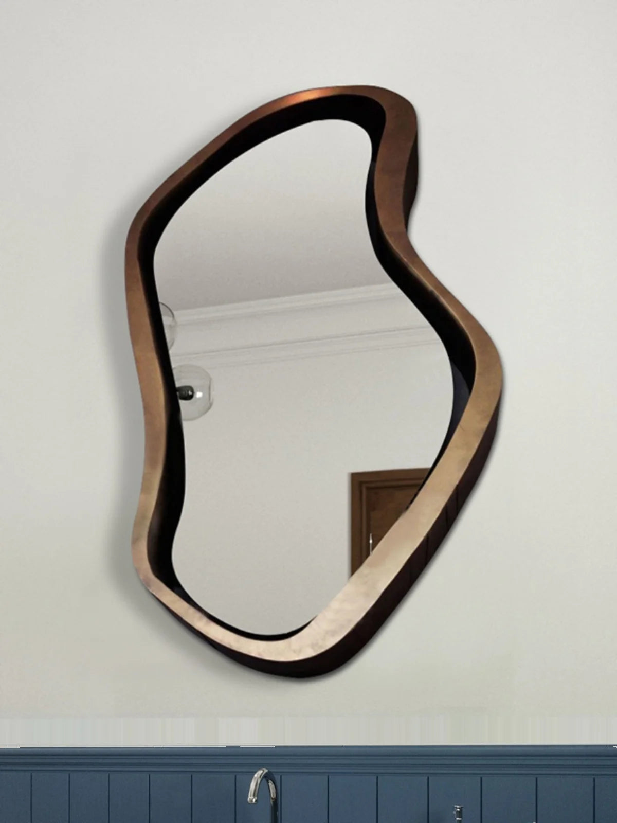 Creative nordic minimalist wall mirror with LED lighting - vue 4 sur 8