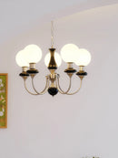 Vintage pendant light for an elegant and refined interior
