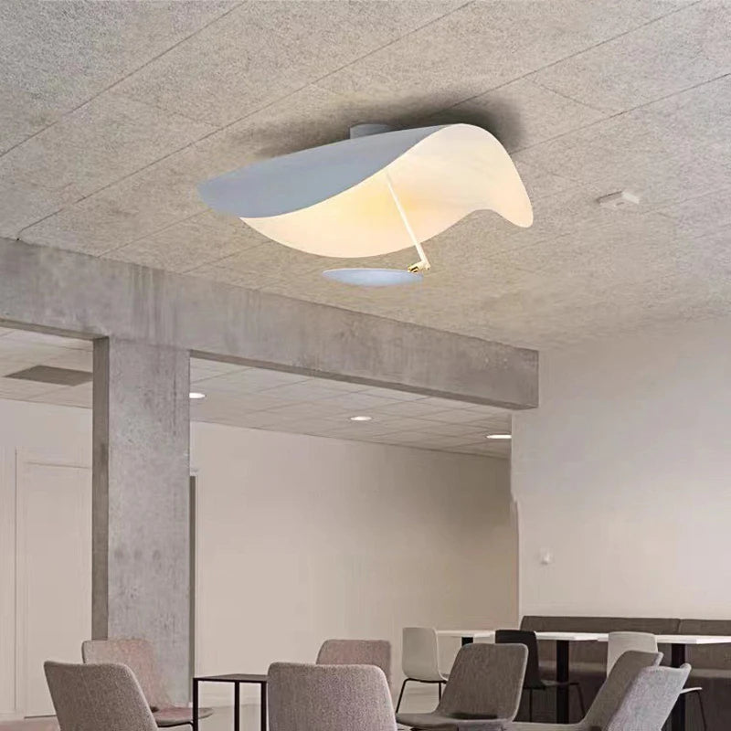 plafonnier scandinave en forme de feuille décorative pour magasin de vêtements - vue 4 sur 8