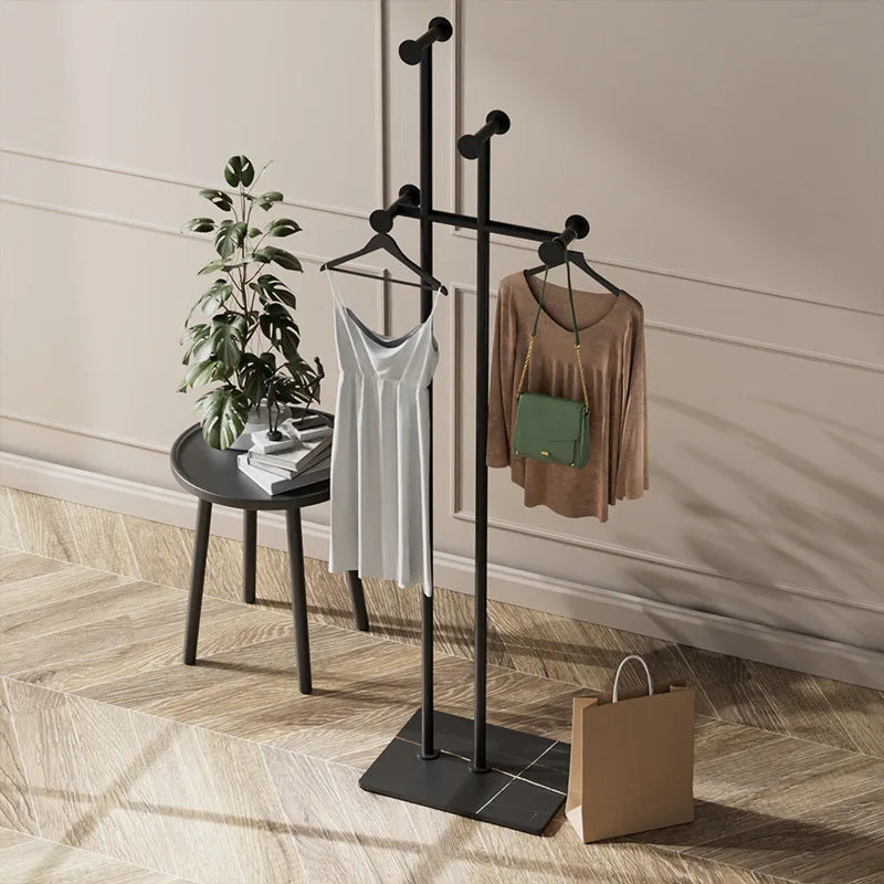 porte-vêtements en fer forgé pour une décoration élégante et moderne