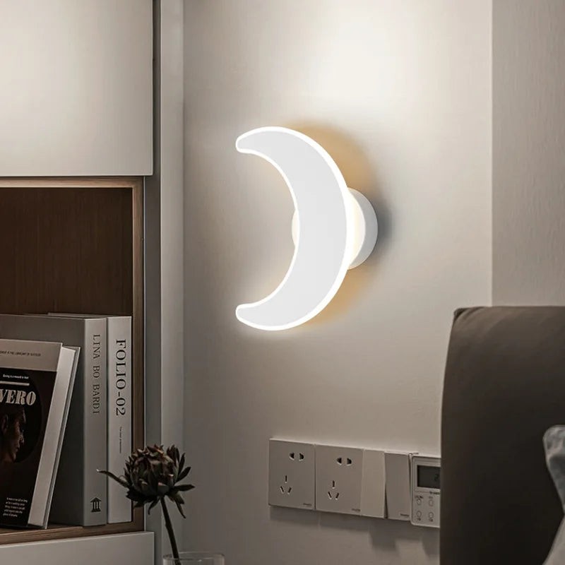 applique murale led blanche à différentes formes ludiques