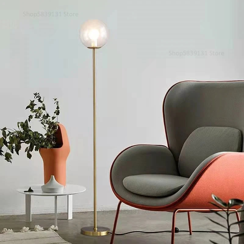 lampadaire led en verre laiteux nordique créatif vertical - vue 4 sur 11