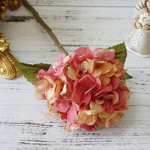 bouquet d'hortensias en soie pour décoration intérieure et mariage - vue 12 sur 14