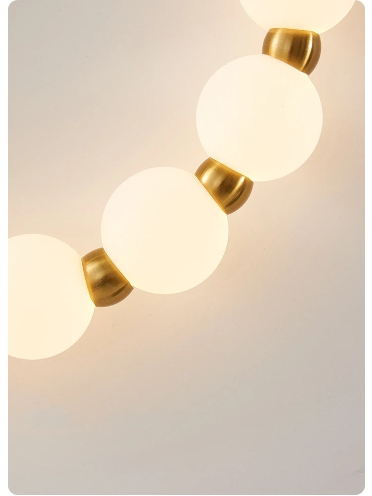Modern Decorative Art Necklace LED Wall Lamp White Acrylic Ball Lamp for Living Room, Sofa, Bedside, Corridor - vue 6 sur 14