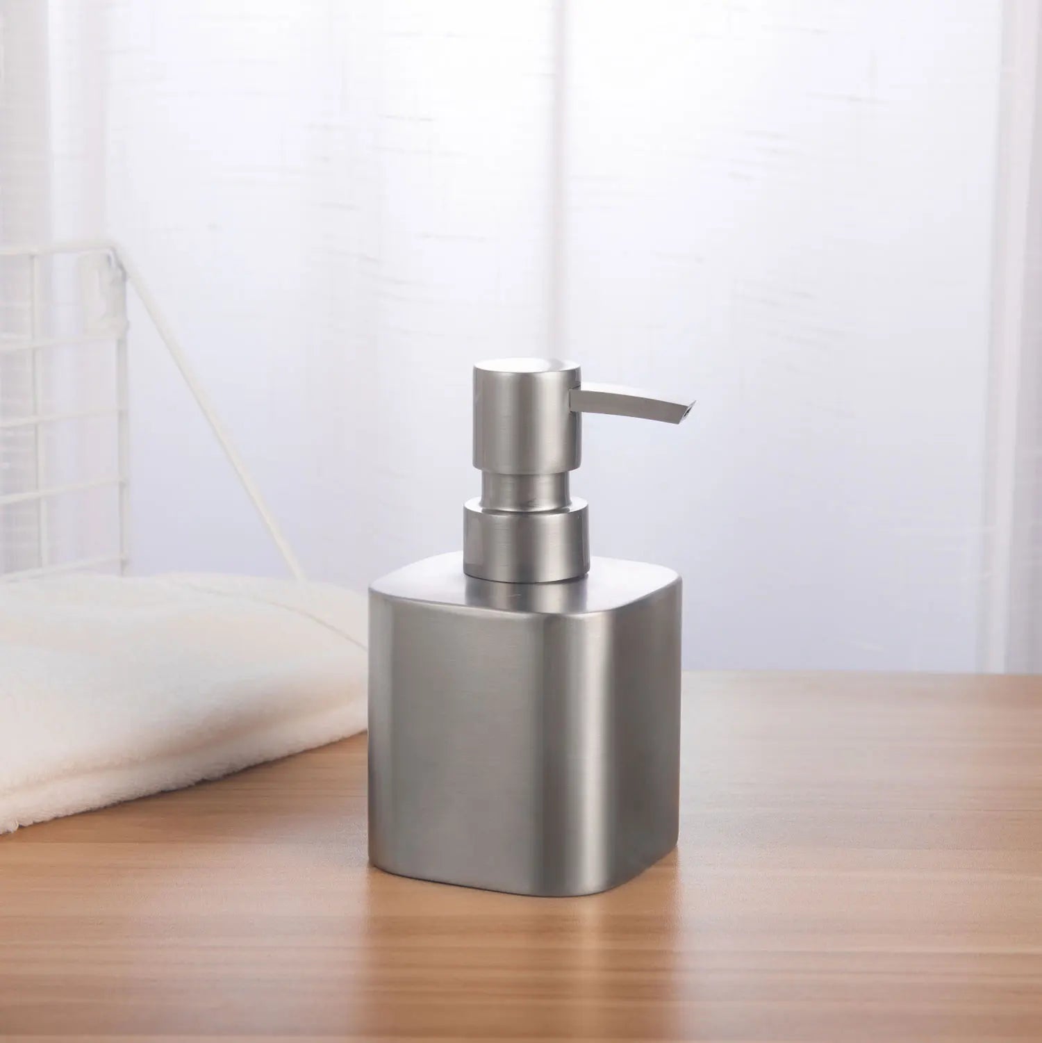 distributeur de savon en acier inoxydable pour salle de bain - vue 10 sur 11