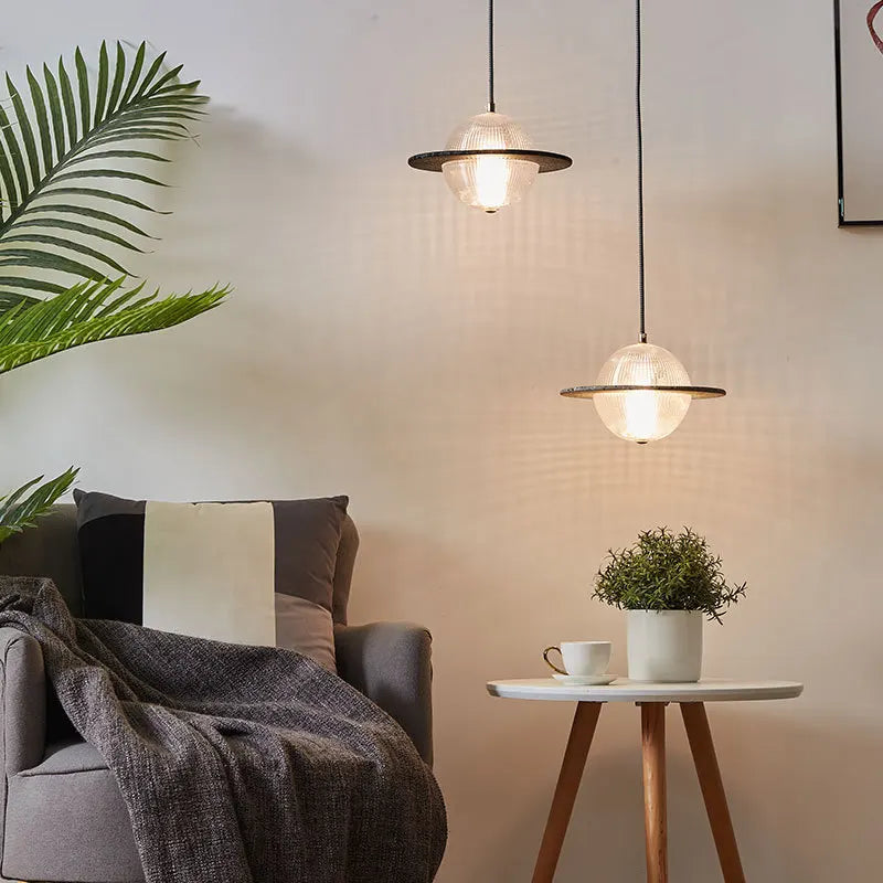lustre moderne en verre style nordique soucoupe volante led - vue 6 sur 10