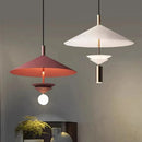 style de lampe suspendue en métal