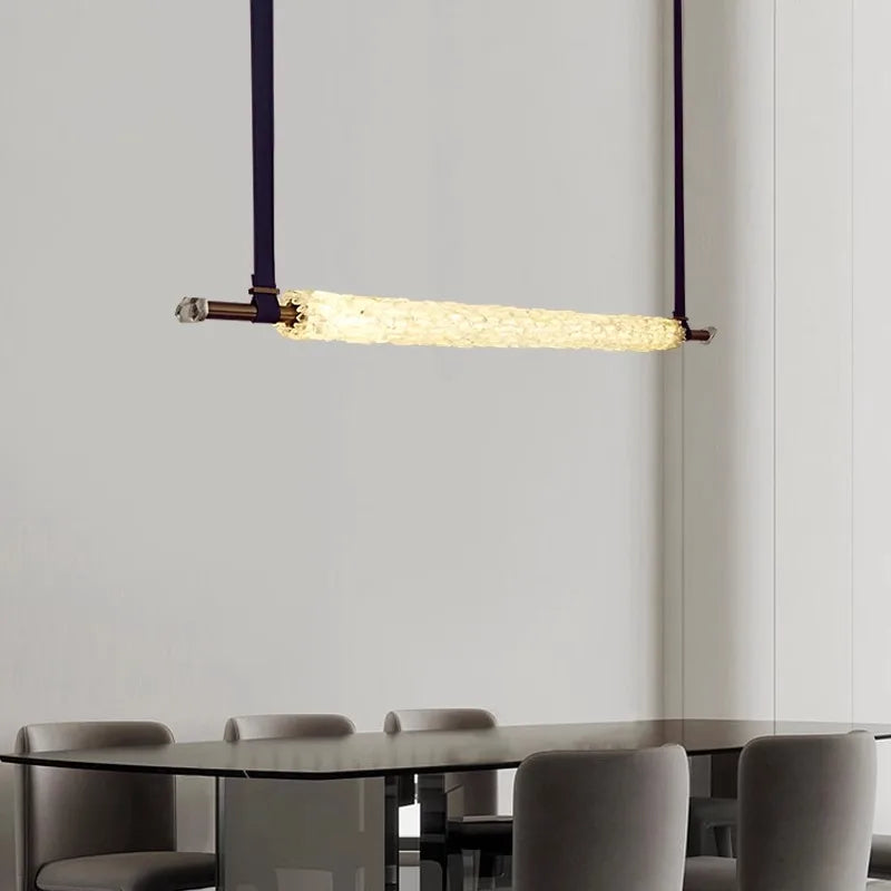 suspension design en cristal naturel avec ceinture en cuir - vue 4 sur 11