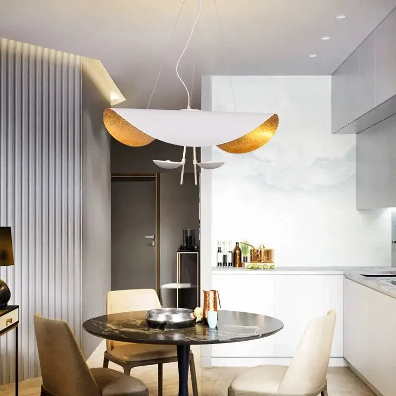 Modern minimalist LED pendant light with artistic design - vue 4 sur 12