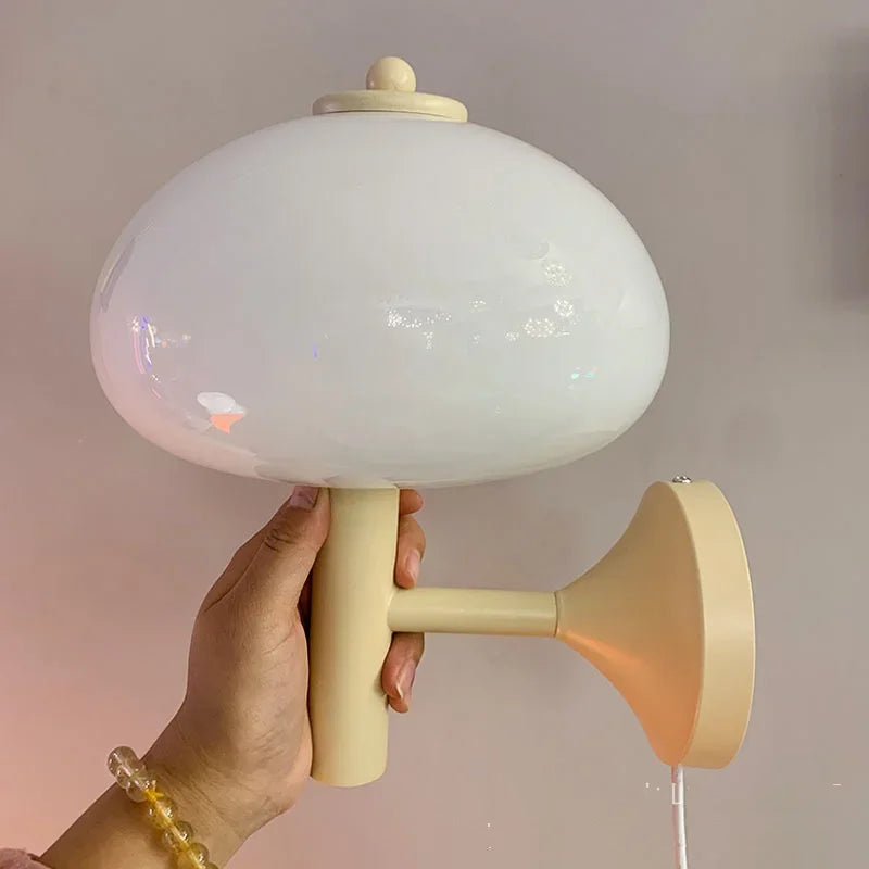 applique murale moderne en verre blanc avec interrupteur design élégant - vue 6 sur 6